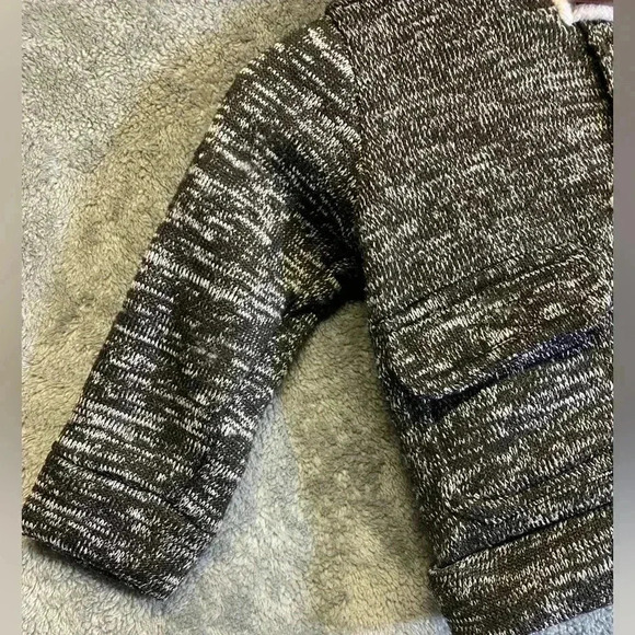 Carter’s boys‎ size 9 months plaid hooded jacket - Picture 12 of 12